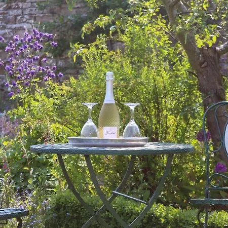 Ellerton Swaledale Bed & Breakfast 4*