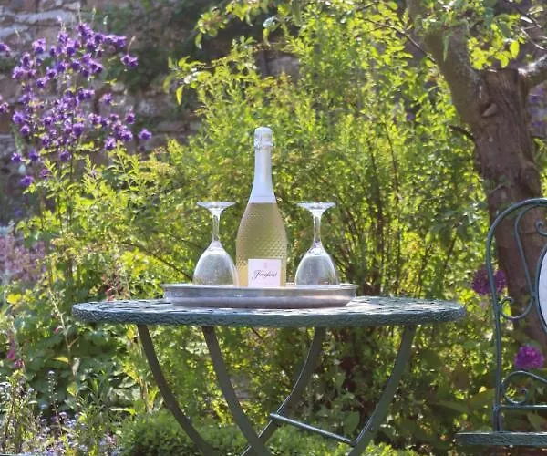 Ellerton Swaledale Bed & Breakfast 4*